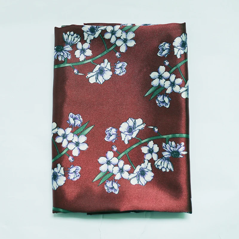By Meter Blumen-Satin-Stoff, glänzend, weich, Schal, Hemd, Nachtwäsche, Material Charmeuse – Detail 4