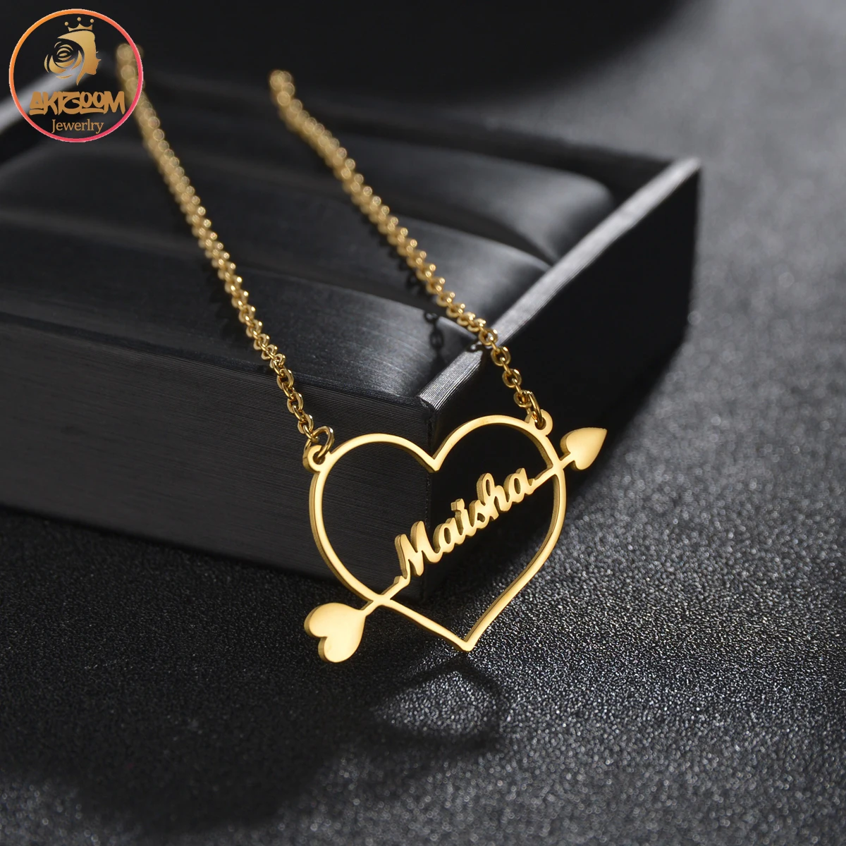 

Akizoom Custom Name Arrow Through Heart Necklace Nameplate Pendant for Women Love Letter Chain Jewelry Customized Gift