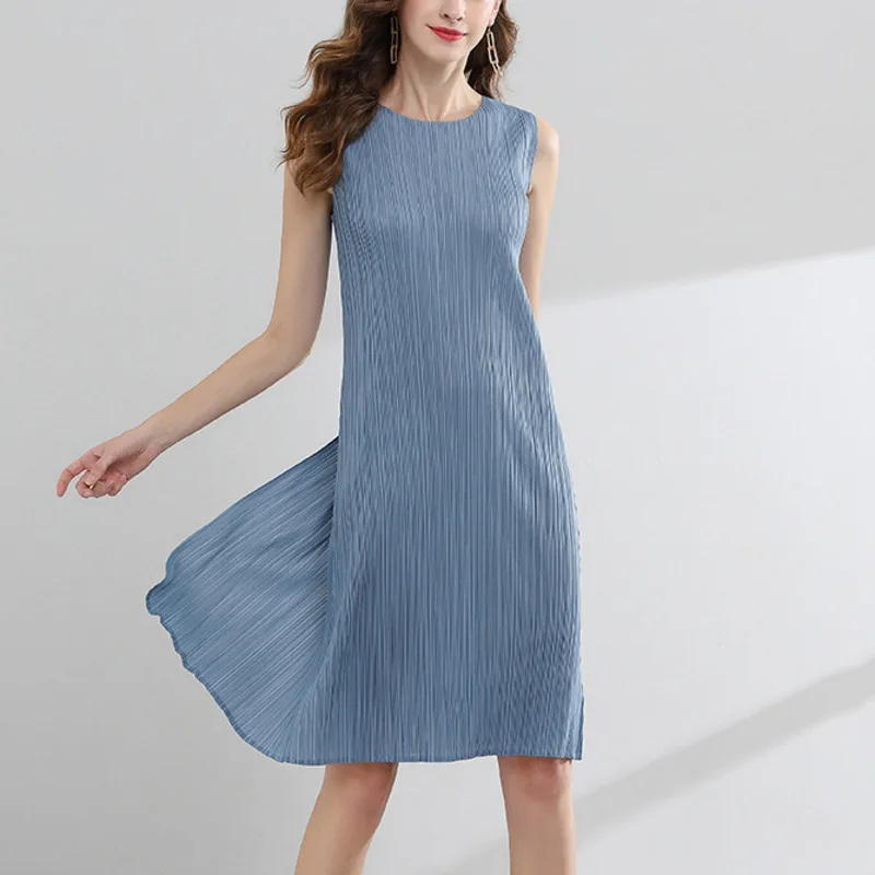 

New Women Summer Dress Sleeveless Suspender Round Neck Slim Temperament Pleated Fashion Tide Summer 2022 E201