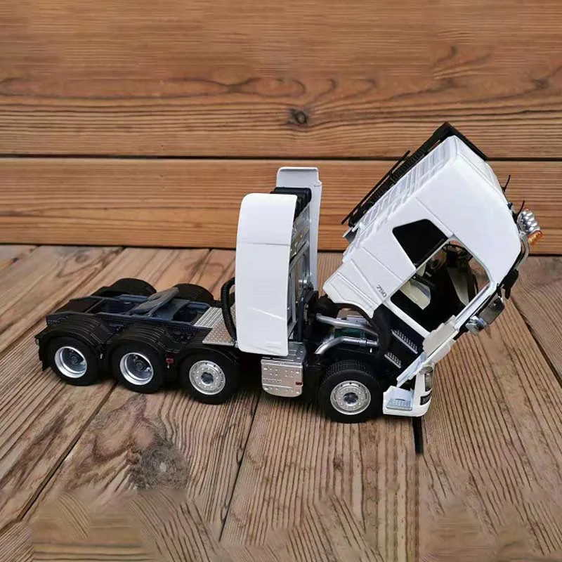 Diecast 1:32 8×4 Tractor Heavy Truck Alloy Car Model Collection Souvenir Decoration Display Vehicle Toy