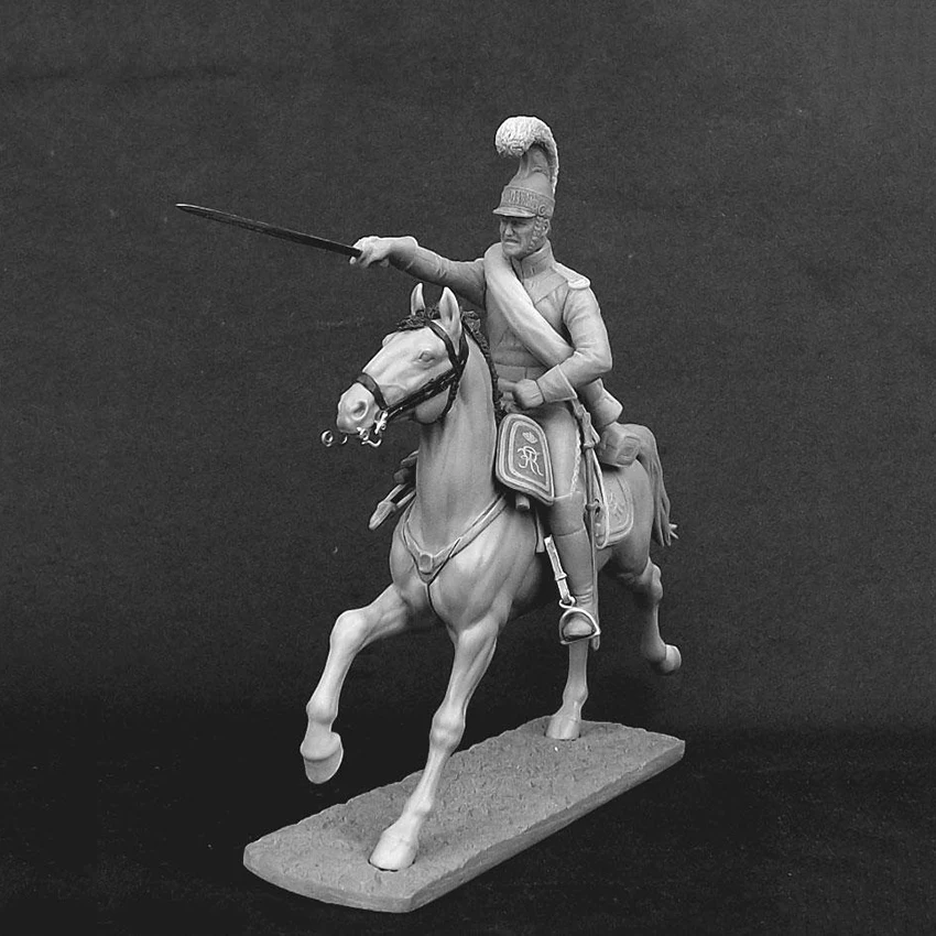 Resin Figure 1/32  ancient man officer sit with horse Model Unassambled Unpainted  Figure Building Kit