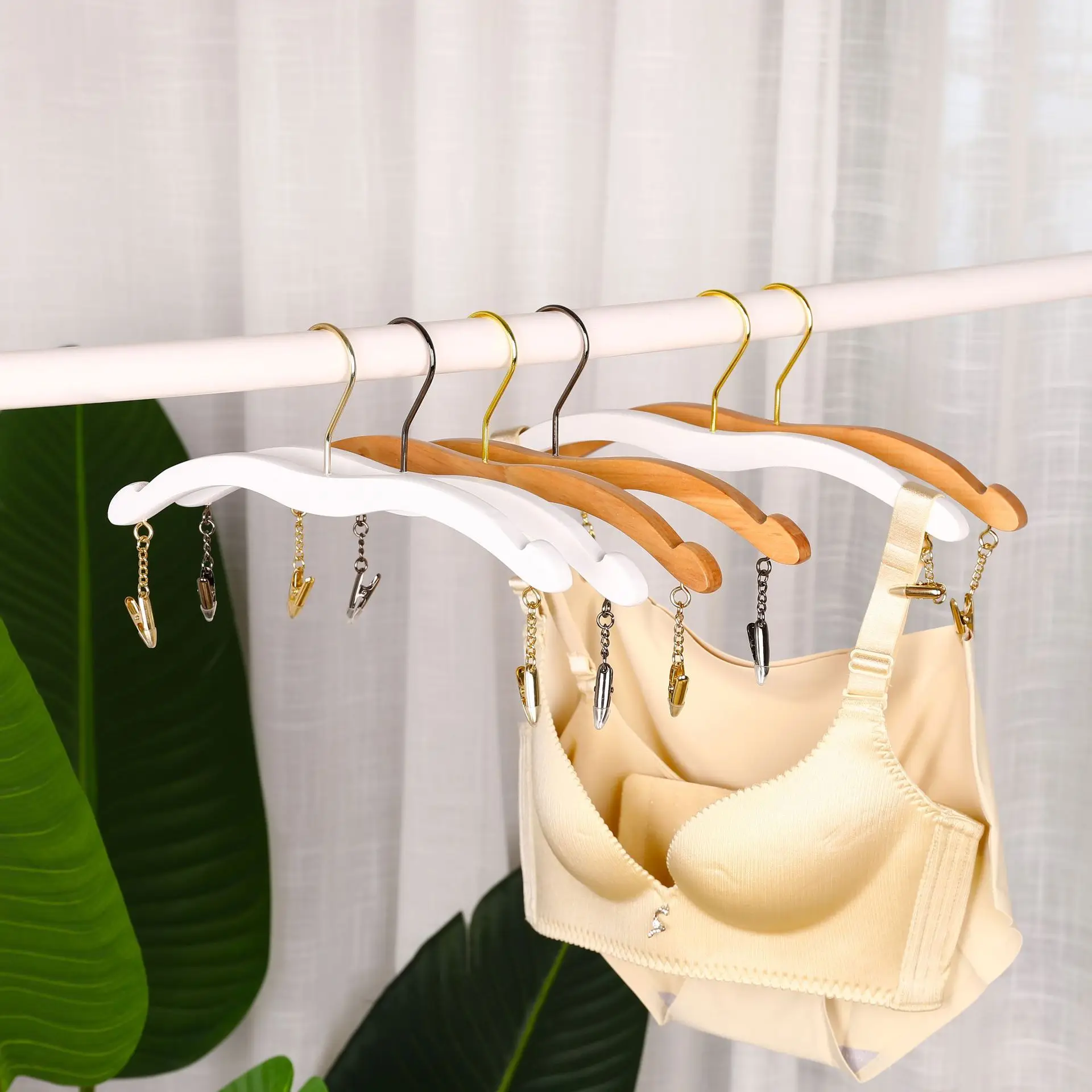 Simple White Plastic Hanger with Clips, Underwear Hanger, Sexy Lingerie Hanger, Hot Sale, 10 Pcs