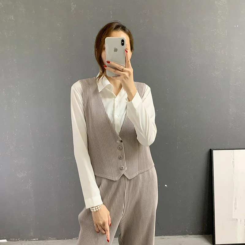 miyake pleated casual suit 2021 fall new loose large size folda thick fabric casual pants and vest thin fashion woman clothing