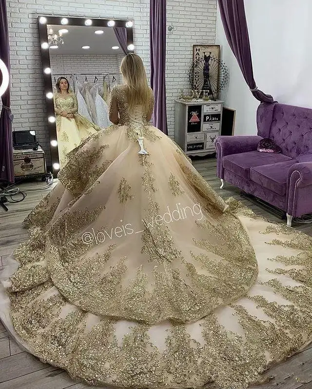 Princess Gold Quinceanera Dresses Long Sleeves Applique Beading Sweet 16 Dress Pageant Gowns vestidos de 15 años 2021