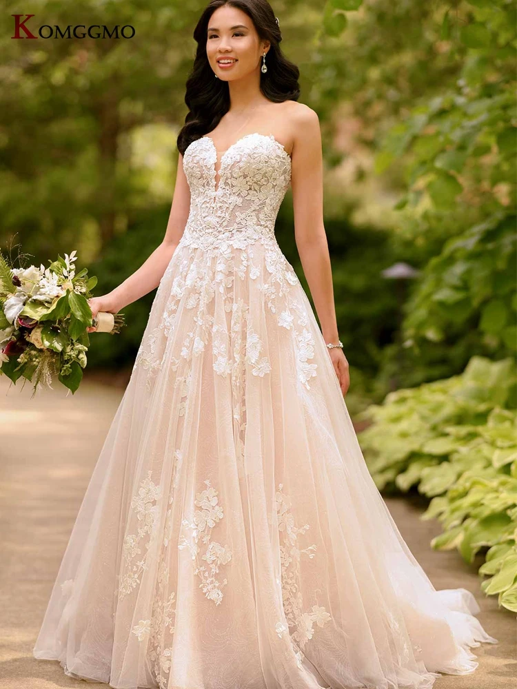 Custom Made Strapless Button Back Chapel Train Wedding Dress High-End Sleeveless Embroidery Appliques Tulle Bridal Ball Gown