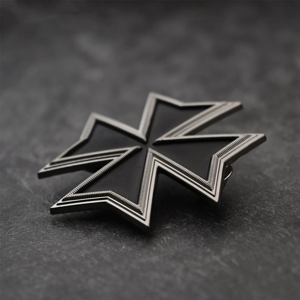 Malteser Kreuz Metall Abzeichen Ritter Medaille Brosche Pin