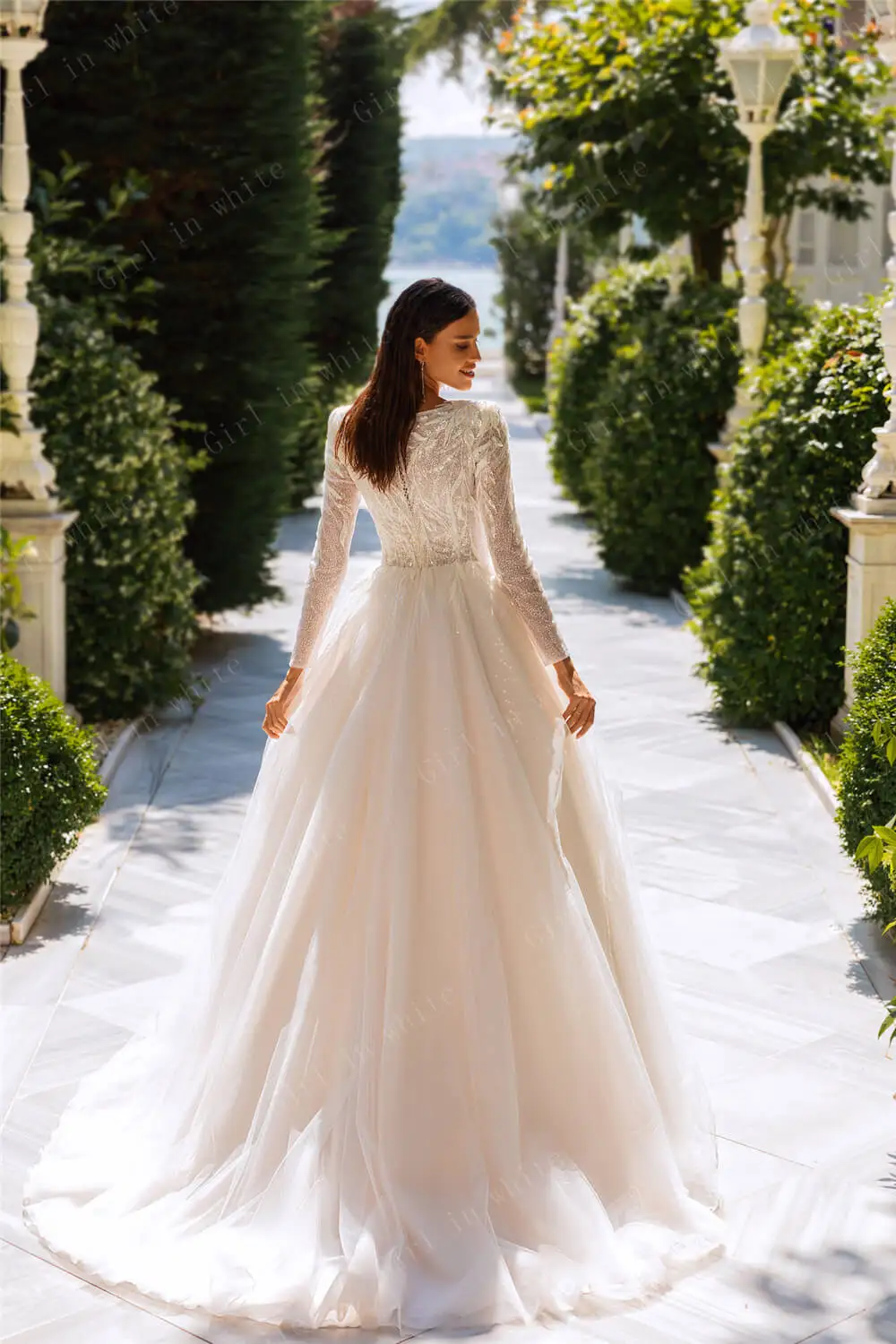 Off White Elegant Lace Wedding Dresses Full Sleeve  Bridal Gowns with Sequins Vestido De Novia A Line Deep V Neck robe de mariée