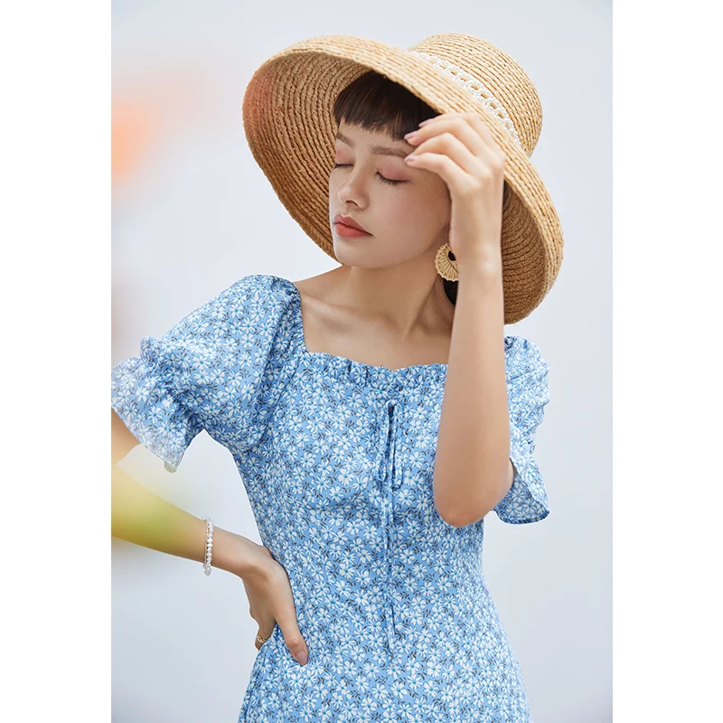 ZIQIAO Japanese Casual DressSummer 2021 Blue Square Neck Puff Sleeve Floral Dress Design Niche Skirt Chest Strap Pleated Dress