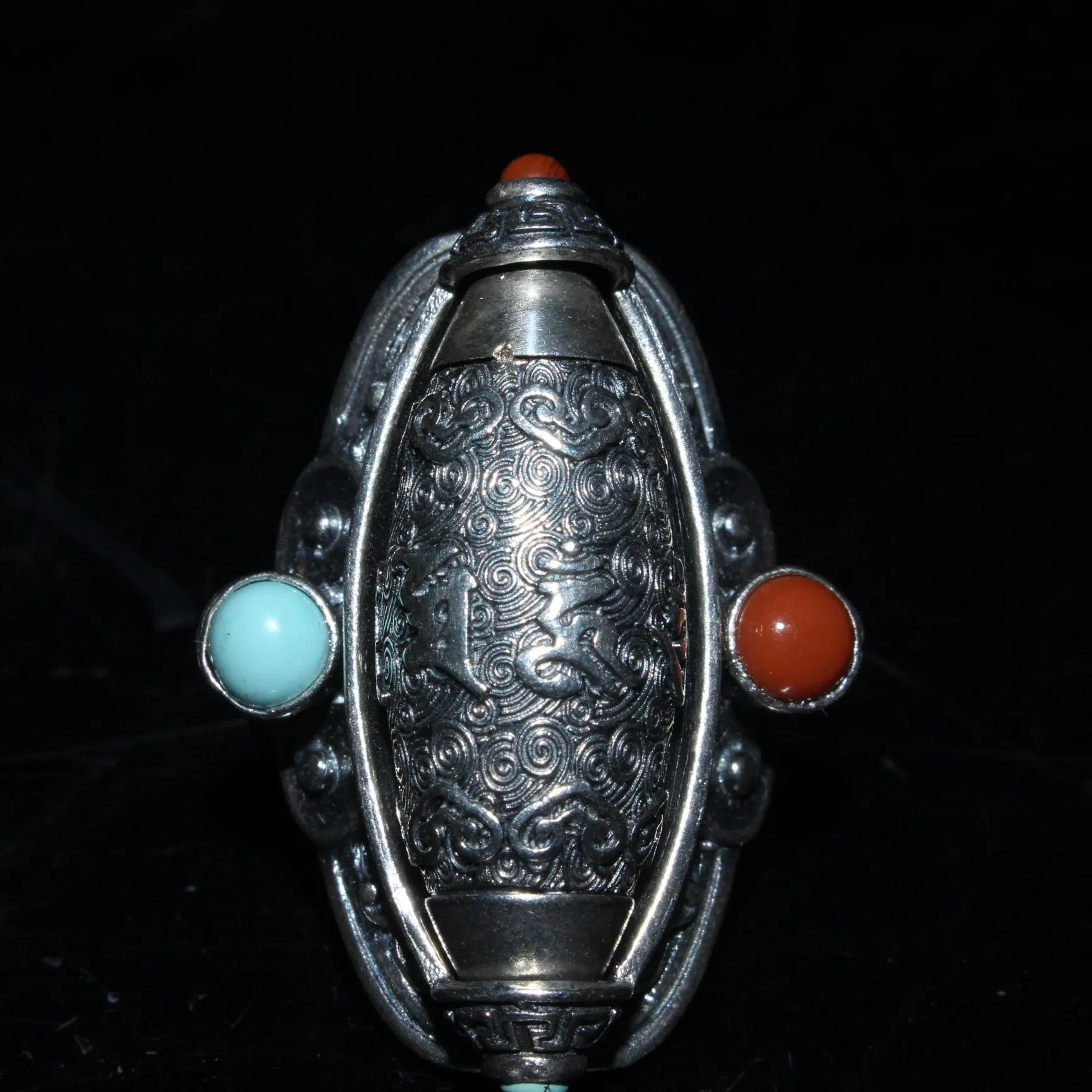 

China Folk Old Tibetan Silver Inlaid With Turquoise Ring