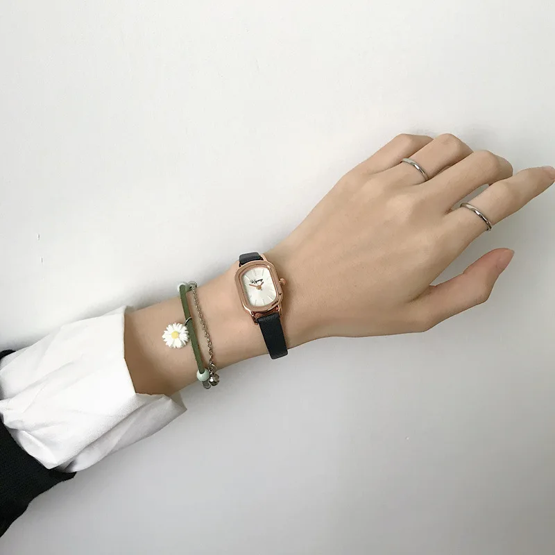 minimalista-tonneau-relojes-de-mujer-retro-pequena-de-cuero-de-las-senoras-pulsera-de-moda-cualidades-mujer-reloj-de-cuarzo-reloj