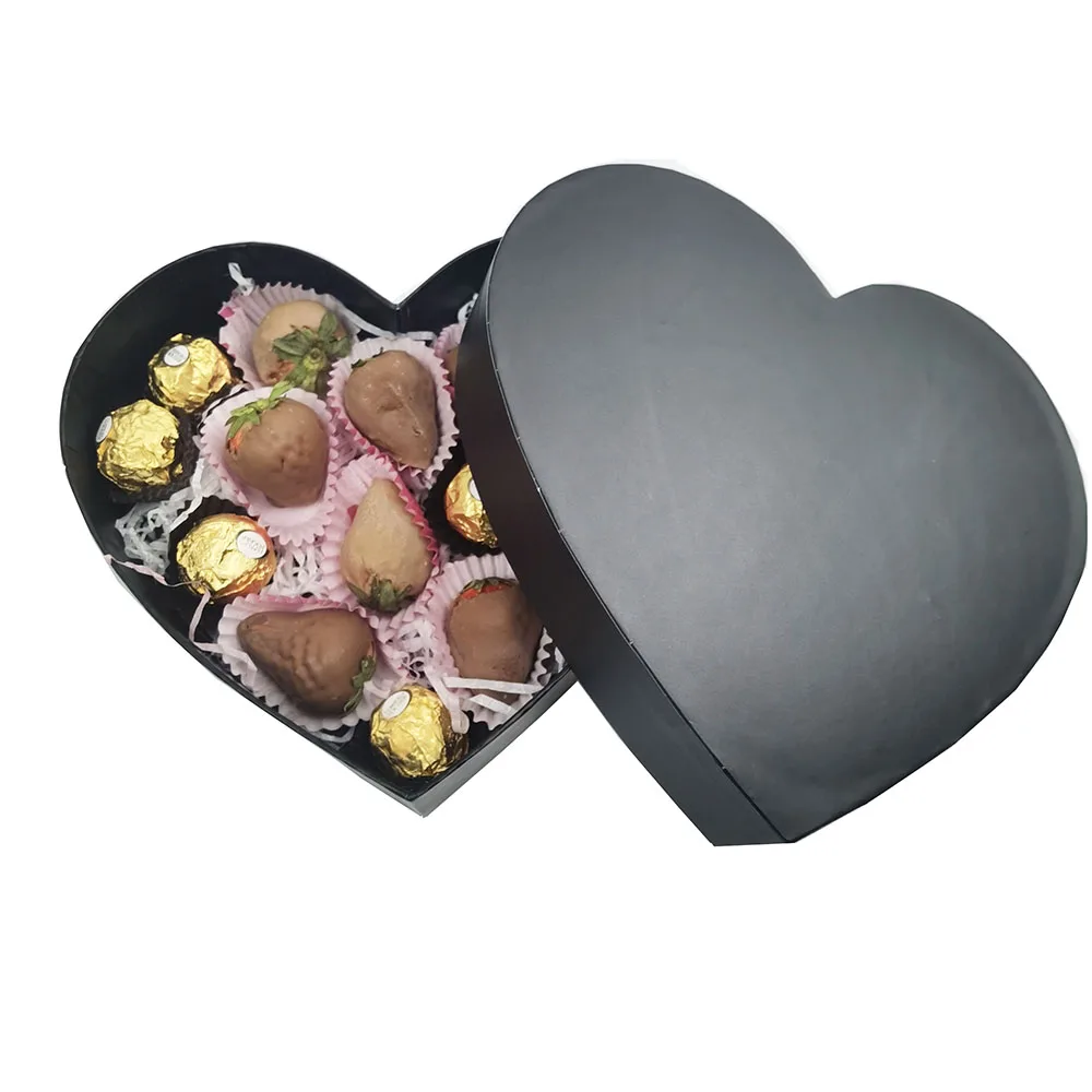 chocolate covered strawberries sweet flower packaging heart shaped gift box for Valentine's Day