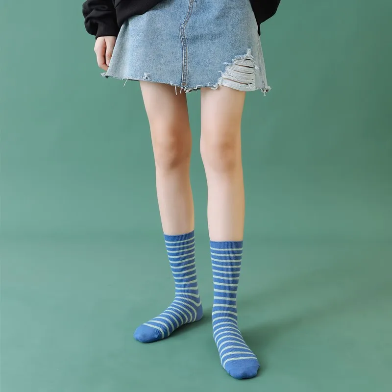 Fashion Women Socks 2022 New Korea Style Female Middle Tube Color Striped Casual Cotton Breathable Lady Crew Socks Cotton Sock