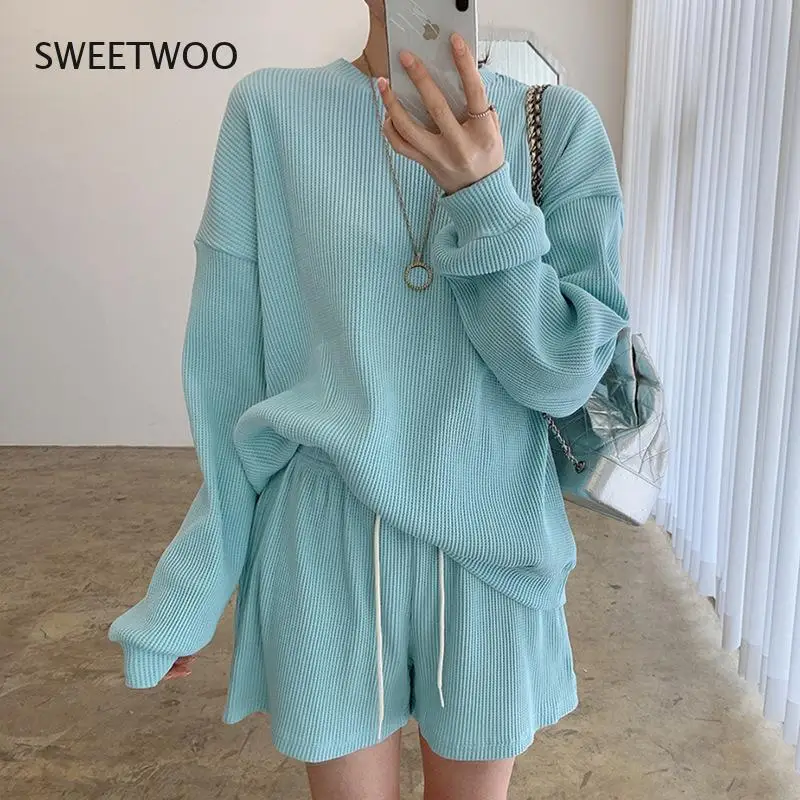 

Women's Long Sleeve T-shirt and Shorts Set Casual Casual Wear Candy Color Summer 2021