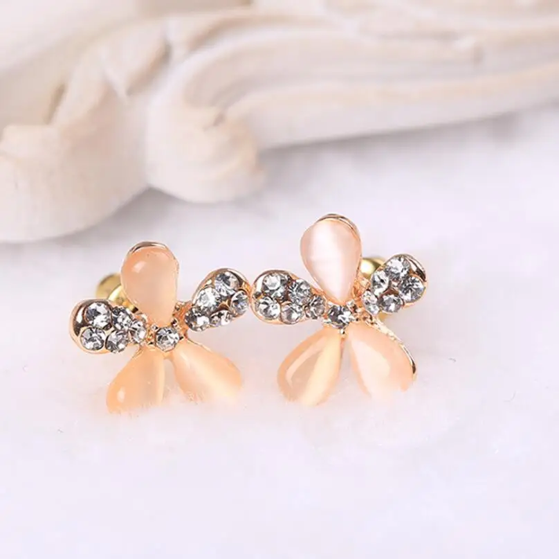 WENHQ New Arrival Gold-Stone Opal Flower Shape Clip on Earrings Women Party Birthday Fashion Jewelry No Pierced Earring Ear Clip