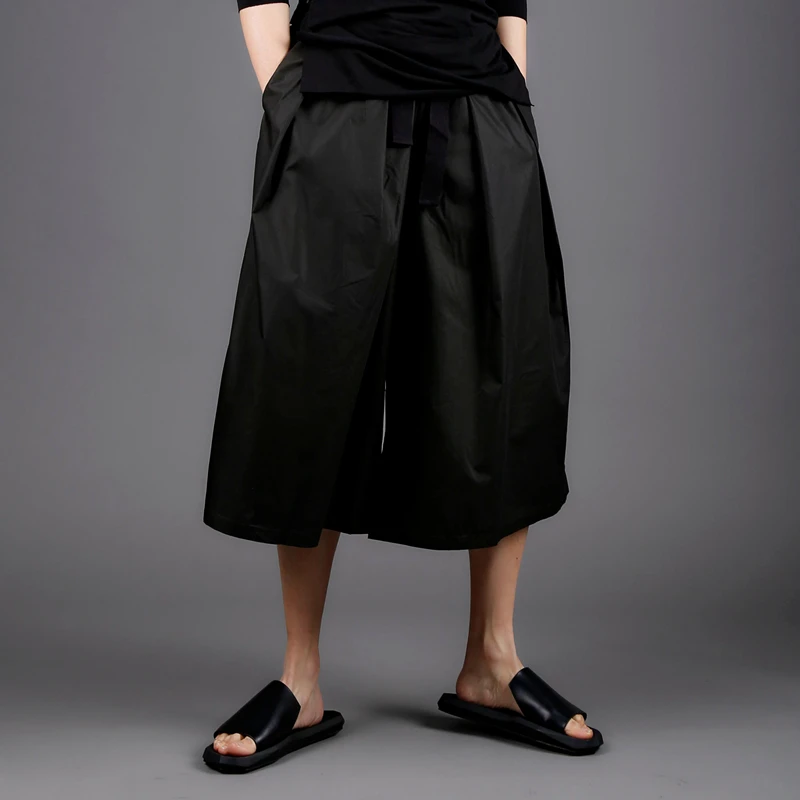 

Summer trendy male hem design personality skirt pants nightclub wear loose elastic waist harem pants flared pants cropped pants