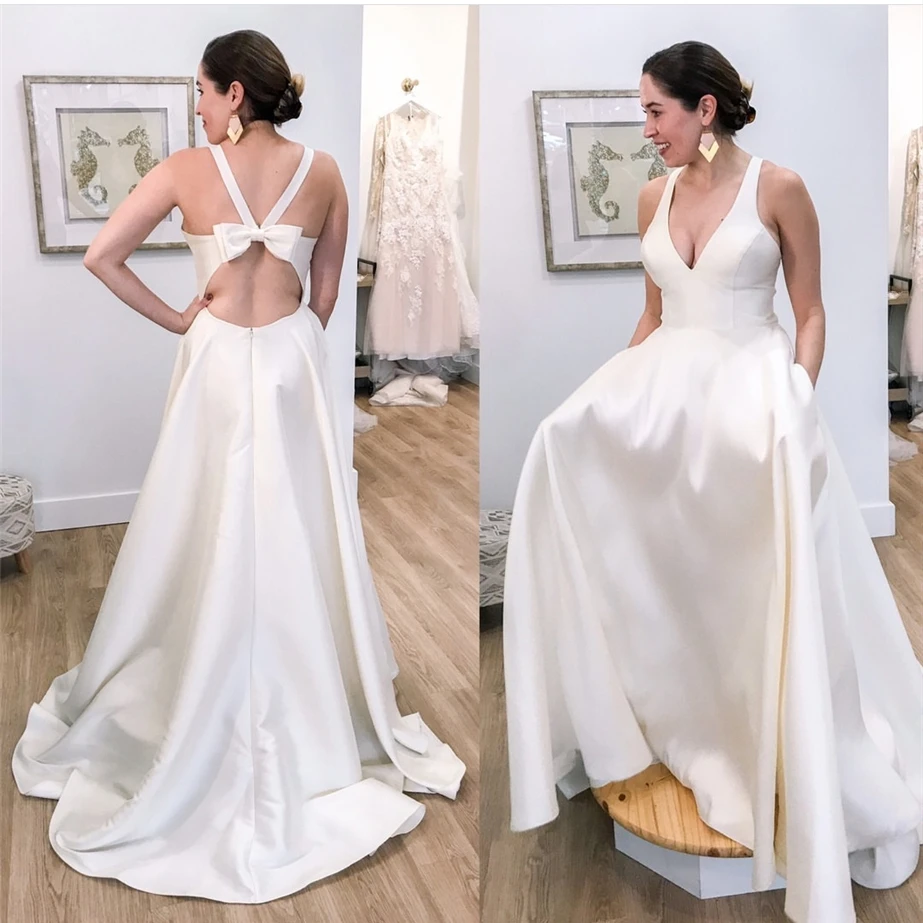 Abito da sposa semplice a-line con scollo a v canotta con fiocco senza schienale in raso senza maniche lunghezza del pavimento Sweep Train abito da sposa su misura nuovo