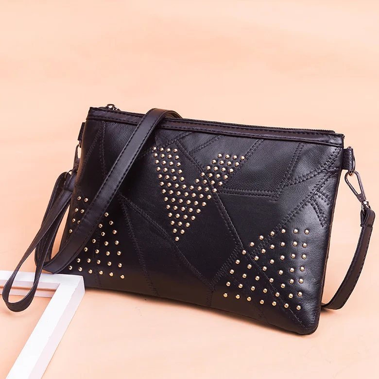 Women\'s Rivet Shoulder Bag Black PULeather Crossbody Bag Enveloped Daily Small Messenger Bags Shopping Lady Handbag