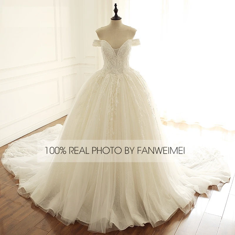 

Short Sleeve V-Neck Ivory Puffy Pleating Custom Luxury Plus Size Wedding Dress Ball Gown