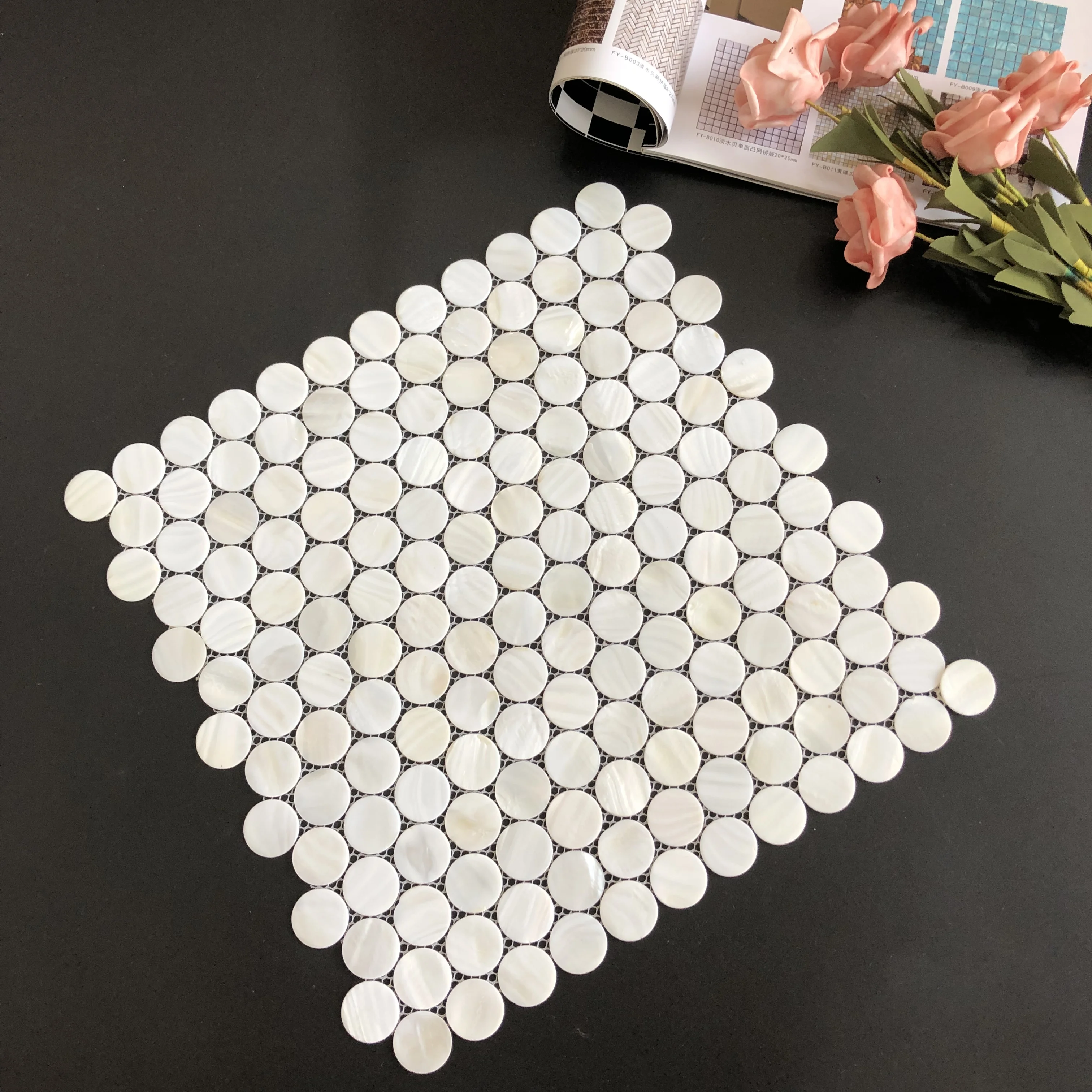 6 Pcs/Pack Korea White Round Shell Mosaic Tiles 30x30cm Self-Adhesive Mother of Pearl Wall Brick for Kitchen Bathroom Wall Decor