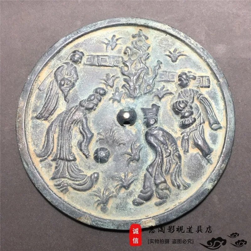 

Ancient Chinese bronze mirror, Han Dynasty Ancient green rust and old coated bronze cucurbita bronze mirror，Free shipping