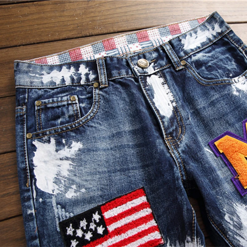 Autumn New Style Small Straight Tube Jeans Patch National Flag Badge Paint Slimming Denim Trousers Trend Men\'s Fashion Pants