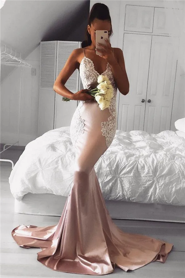 Gold Evening Dresses Mermaid Slim Spaghetti Straps Deep V Neck Lace Appliques Formal Party Prom Gowns Sweep Train Sleeveless