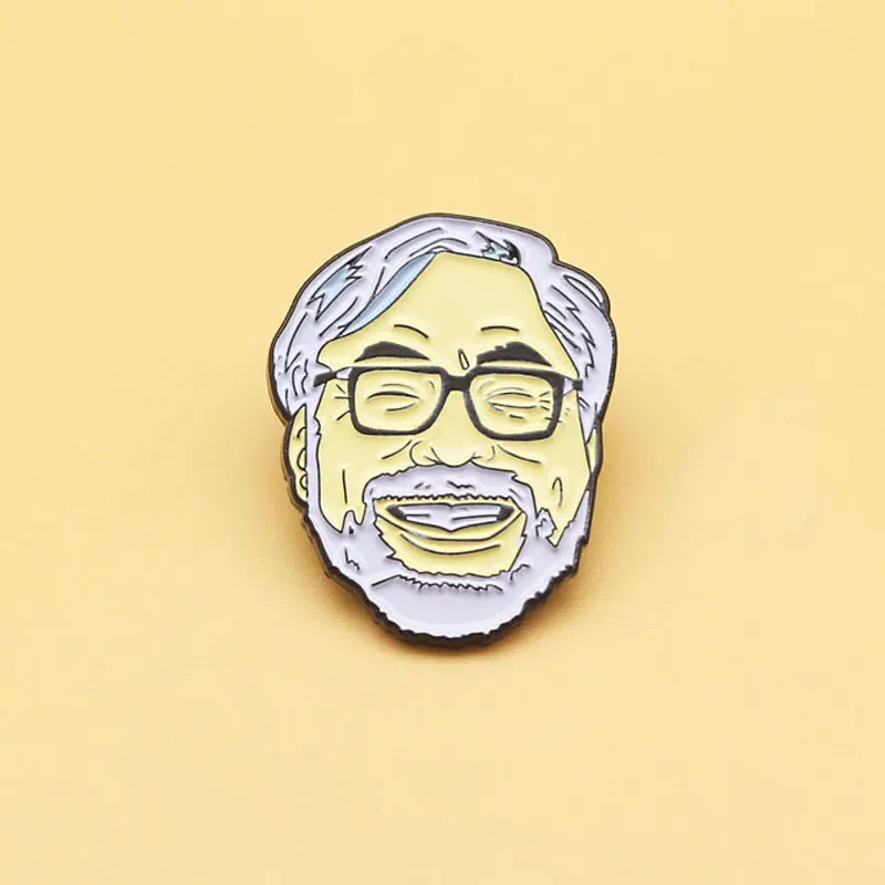 Broche de retrato de cabeza Miyazaki Hayao y alfileres de esmalte Totoro para hombres y mujeres, joyería de moda, regalos, insignias de solapa de