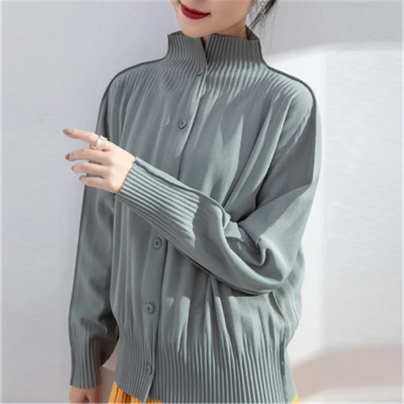 Miyake fold women's small coat for fall 2021 new loose large size fashion cardigan single-breasted stand-up collar beautiful top