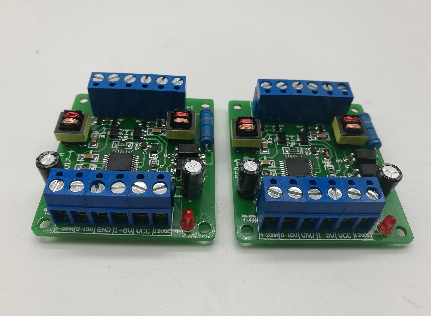 Однофазный фазосдвигающие SCR триггер доска SCR-A может использоваться с MTC мтикс модуль для того чтобы отрегулировать Напряжение, Температура и Скорость