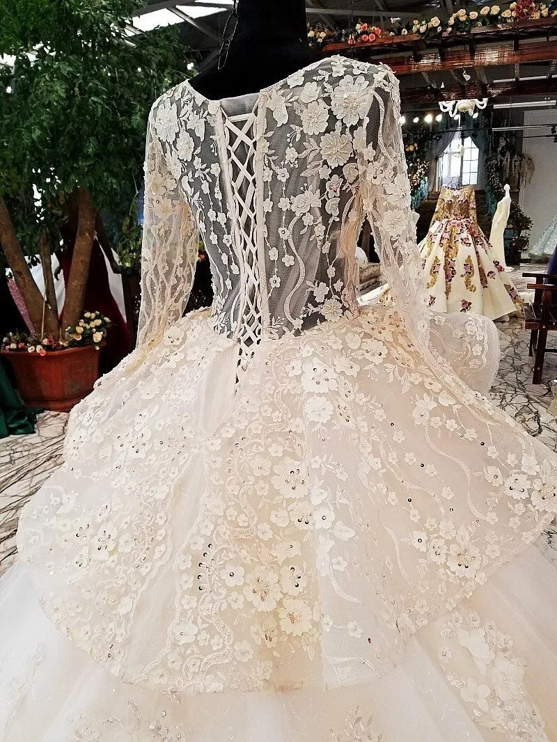 Luxurious Wedding Dresses Long Sleeves Applique Beads Ball Gown Bridal Gowns Custom Made Lace-up Back Sweep Train robe de mariée