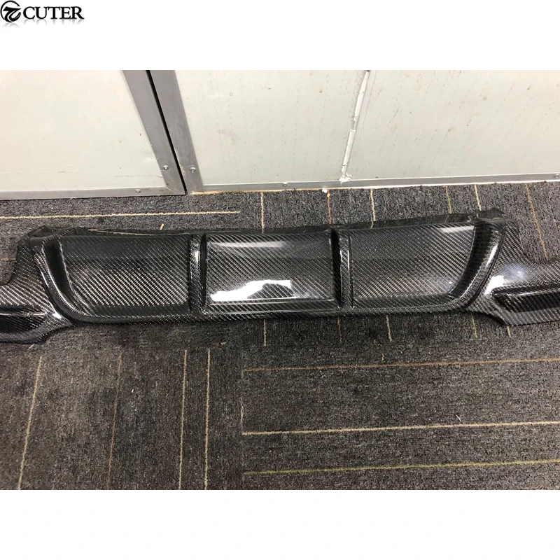 E90 320i 330i 335i M-TECH Carbon Fiber FRP Rear Bumper Diffuser Lip Four out Exhasut for BMW E90 M-TECH Car Body Kit