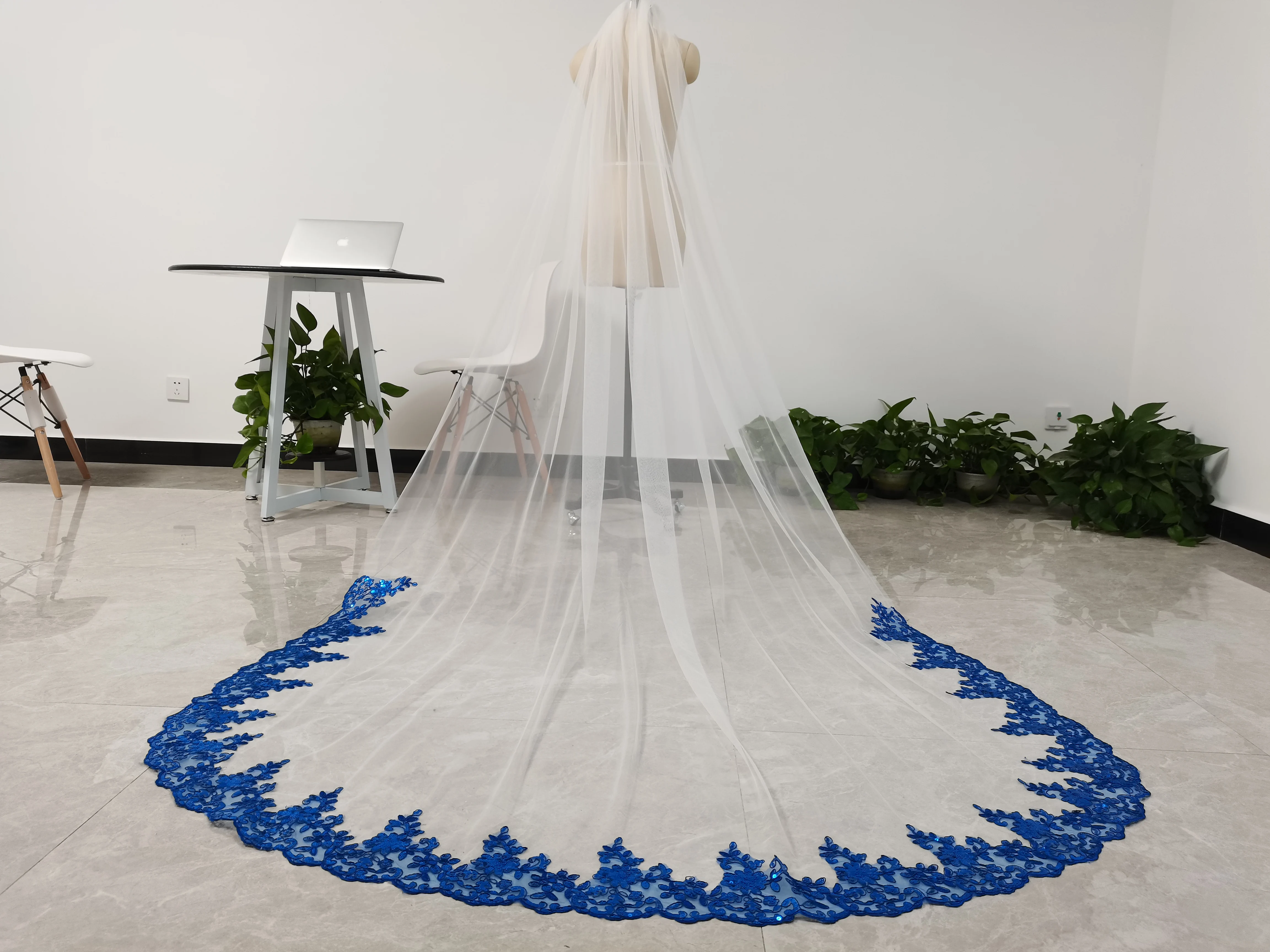 Cathedral wedding veil blue lace sequined bridal wedding beidal veil one layer veil with comb