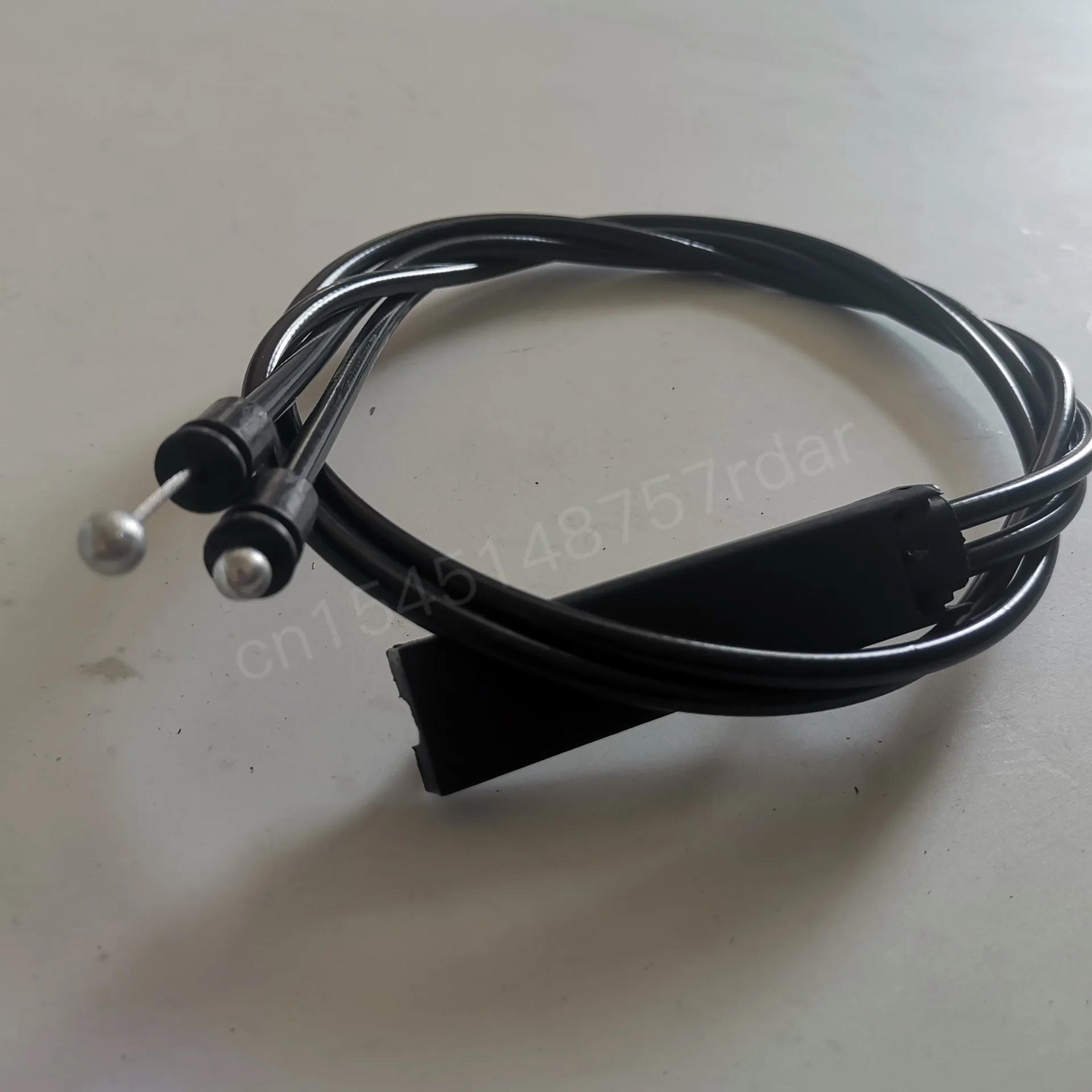 Automobile bonnet lock cable is Suitable for BMW E90 E92 E93 front cover cable 51237184432