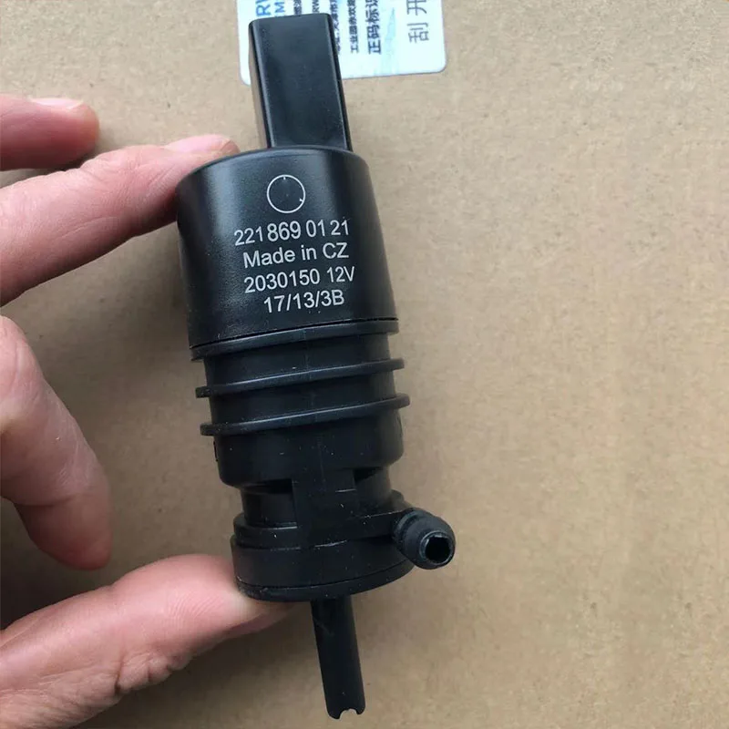 original windshield cleaning pump is suitable for Benz C E S SL class OEM 2218690121