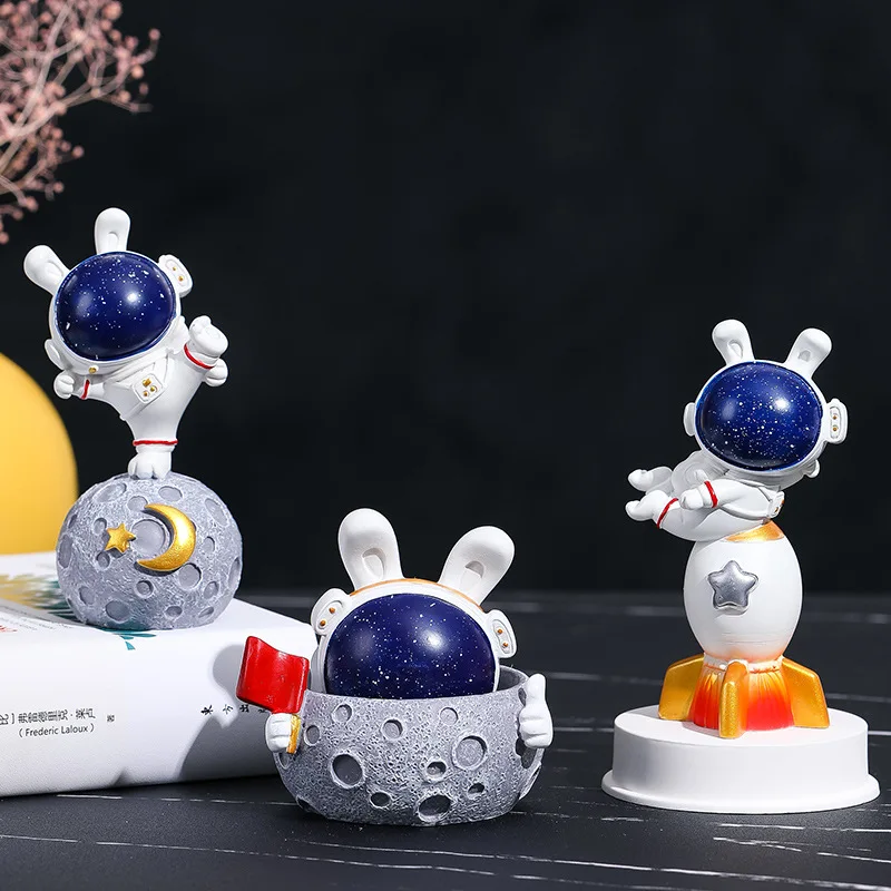 

Resin Cute Astronaut Ornament Set For Home Car Spaceman Tabletop Decoration Gifts Spaceman Desk Decor Table Display