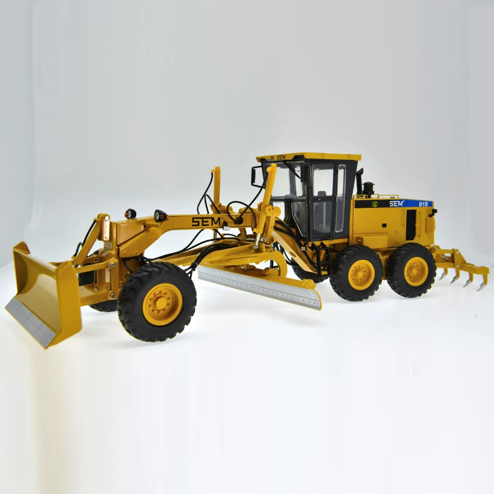 New 1:35 Scale Model Diecast Construction Machinery Replica CAT SEM919 Grader Model Zinc Alloy Replica Collection Toys Yellow