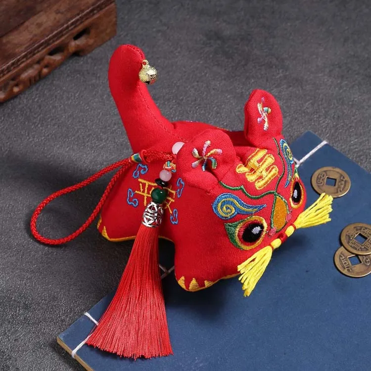 Chinesischen Traditionellen Tuch Stoff Tiger Puppe Glück Spielzeug Neue Jahr Neugeborenen Baby Geburtstag Geschenk Stickerei Ornamente Auto Anhänger – Detail 17
