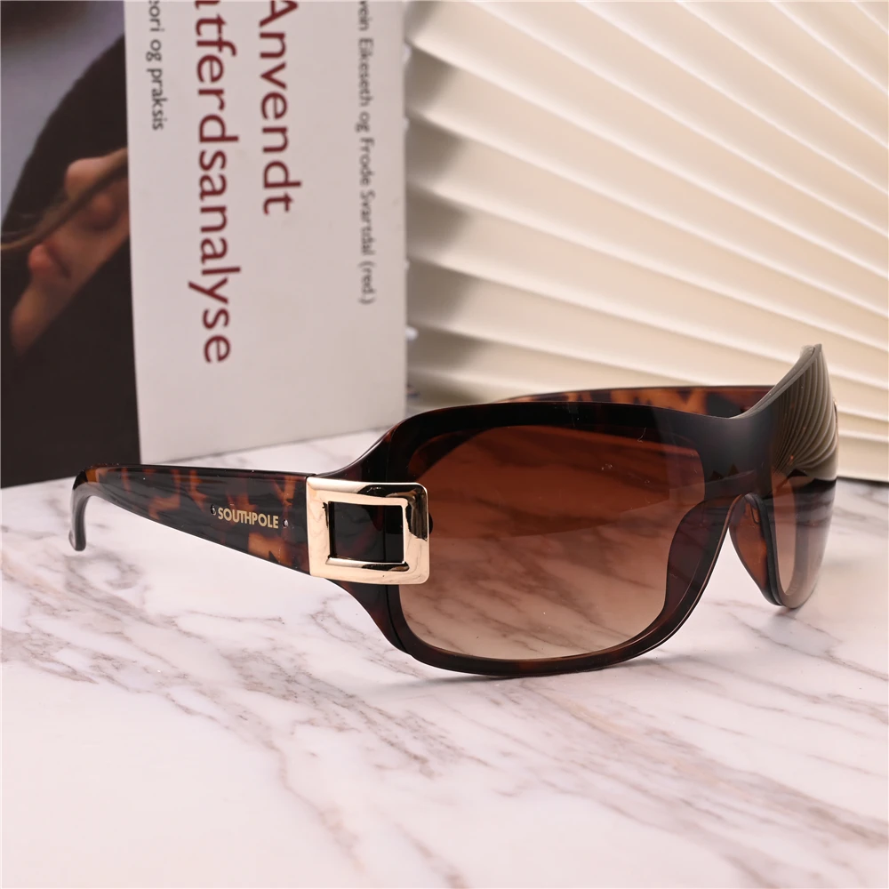 

Evove Brown Sunglasses Women Brown Sun Glasses for Female Pink One-piece Shades Fashion Brand Designer