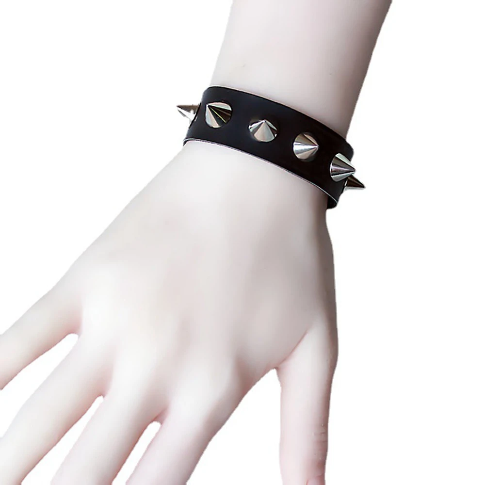 Punk Rock One-row Spike Rivet PU Leather Bracelets Bangles Unique Pointed Bracelet Fashion Jewelry Cuff Wristband