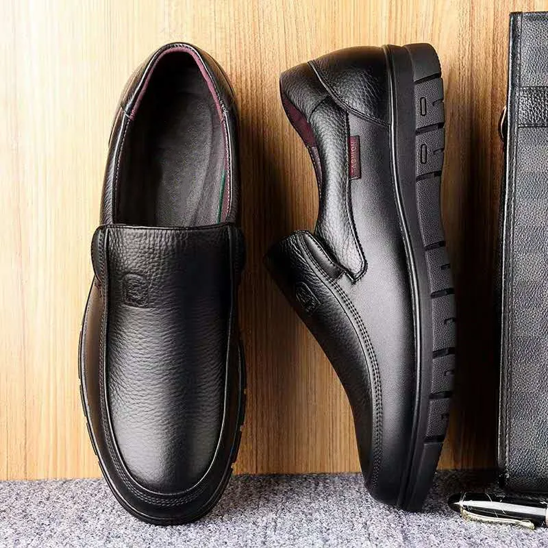 Zapatos de cuero genuino para hombre, mocasines de goma antideslizantes, suaves, informales, 2023