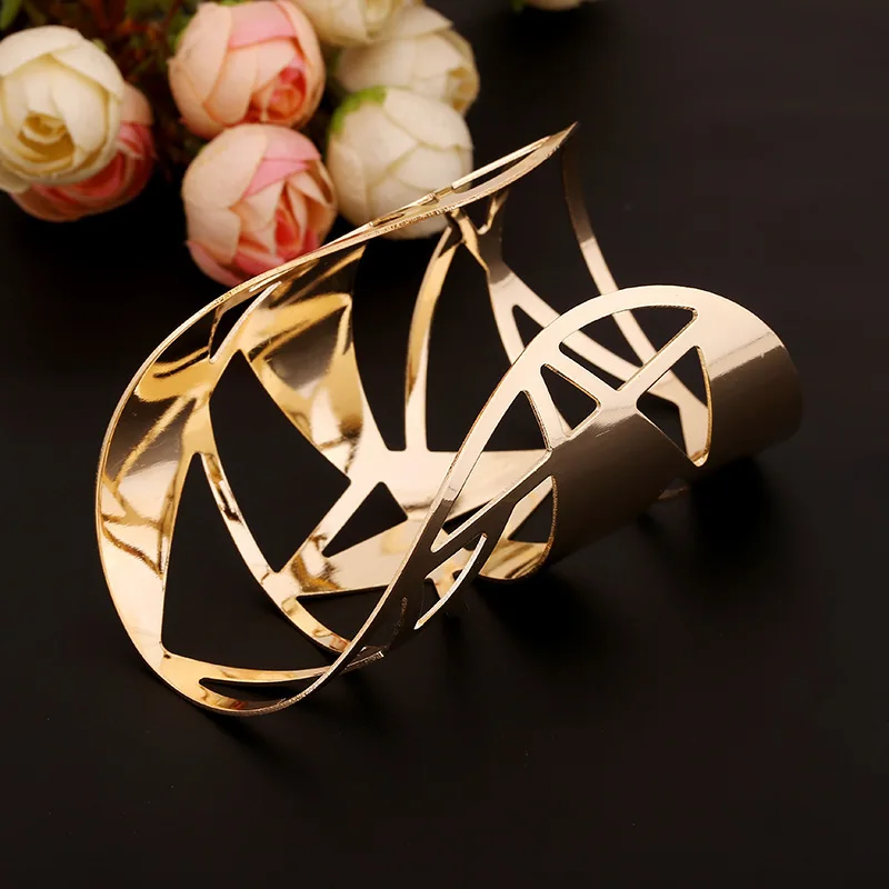 Wrist Bracelet Hollow Metal Bracelet Open Bracelet Arm Ring Female Trend Jewelry Bangles for Women Party Accessories Wholesale