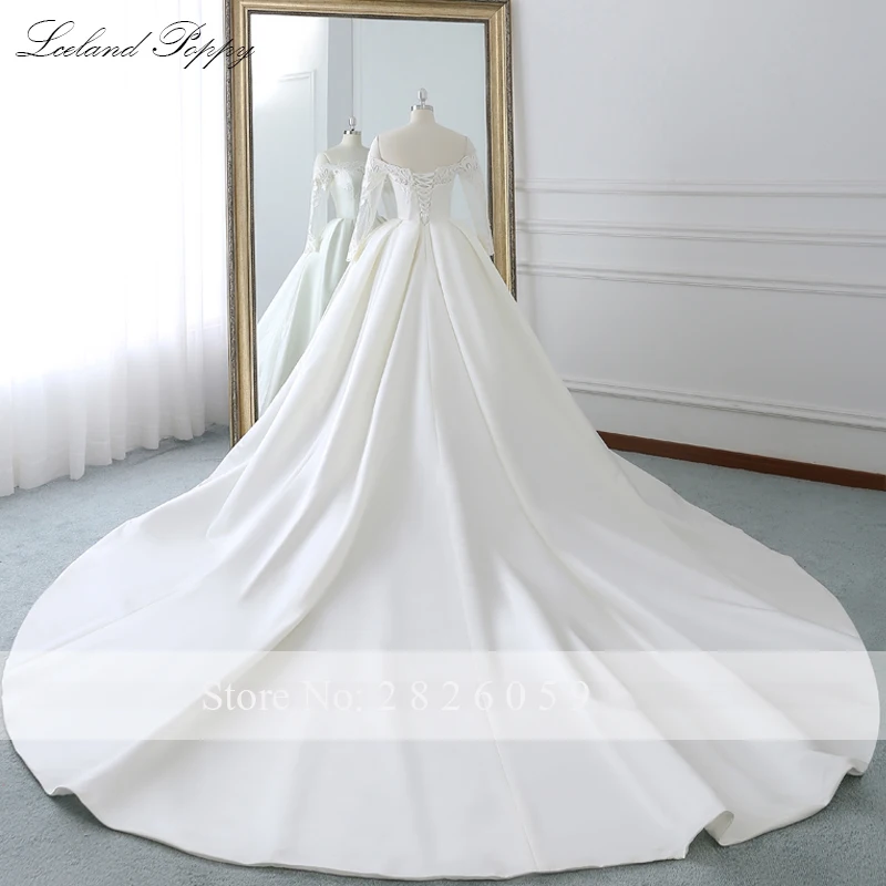 Lceland Poppy A-Line Satin Wedding Dresses Floor Length Boat Neck Lace Appliques Long Sleeves Vestido de Novia Bridal Gowns