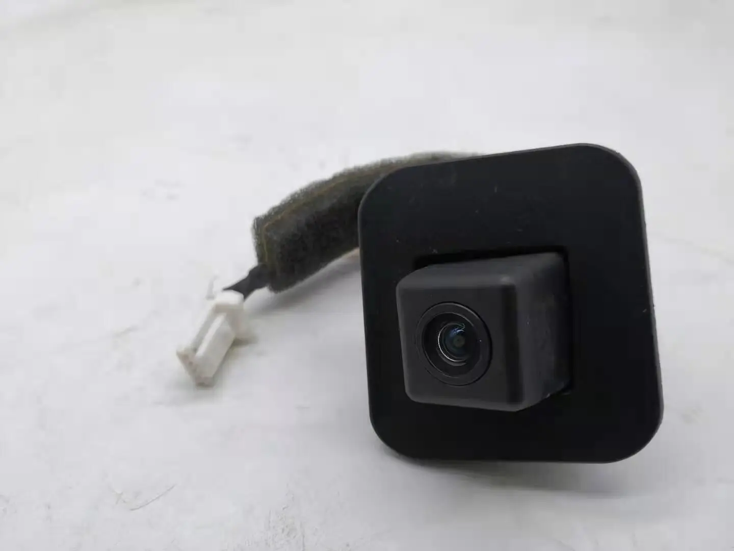 Suitable for Dongfeng DFM Fengshen A60 reversing surveillance camera rear camera HD inverted video