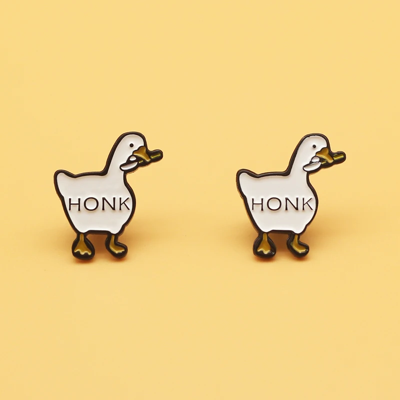 Honk Untitled duck brooch and Goose enamel pins Men and women fashion jewelry gifts anime movie novel lapel badges