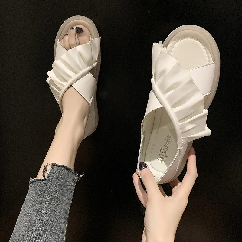 New Summer Women Ruffles Sandals 2023 Fashion Student Comfortable Flat Sandals Female Soft Bottom Non-slip Beach Shoes Slippers