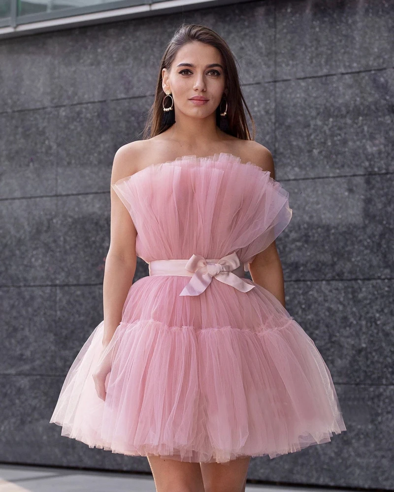 2021 Nieuwe Collectie Korte Roze Prom Party Jurken Mouwloze Strapless Boog Riem Plooien Wedding Partij Jassen Mini Lengte Op Verkoop