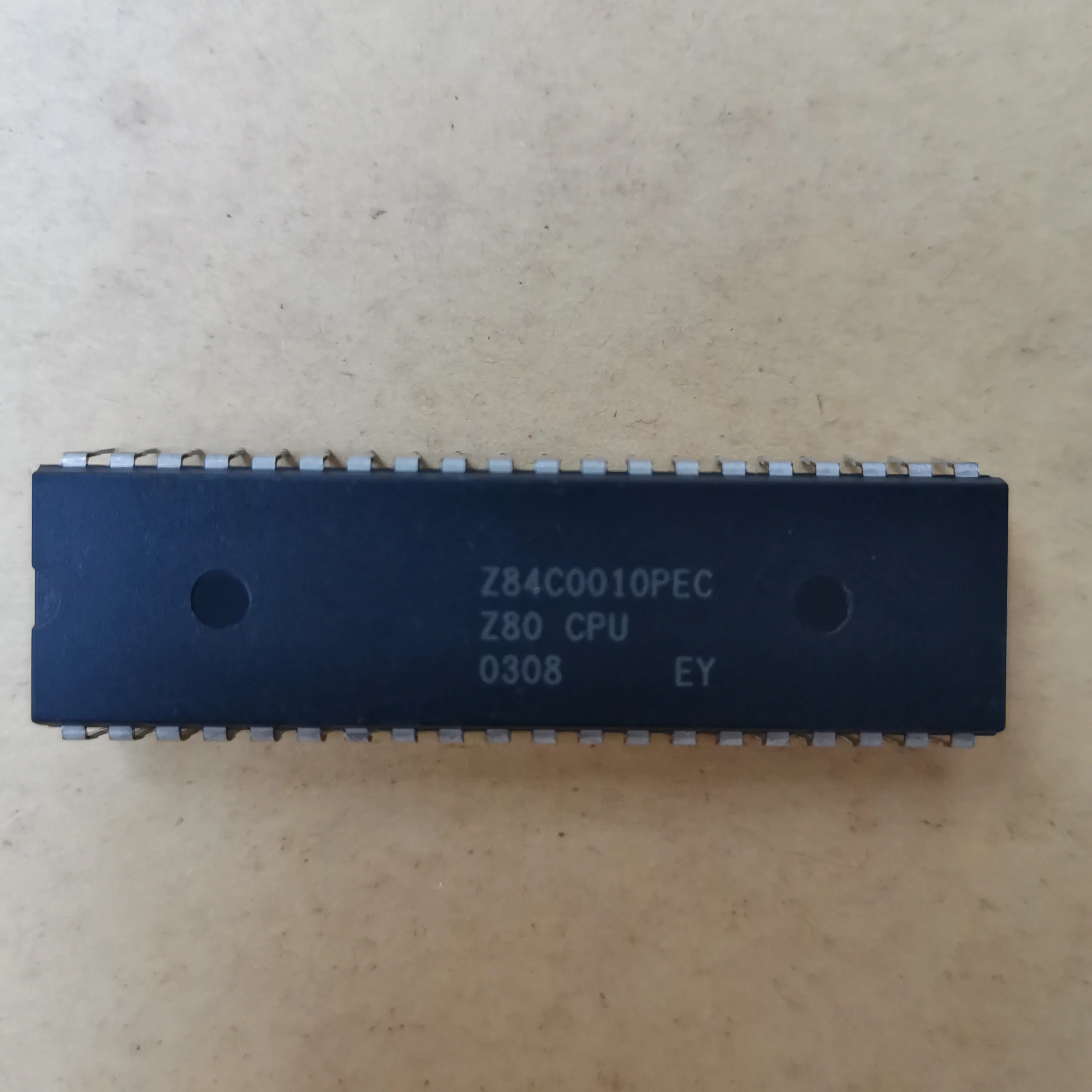 5 unids/lote Z84C0010PEC Z84C0010PSC Z80CPU DIP