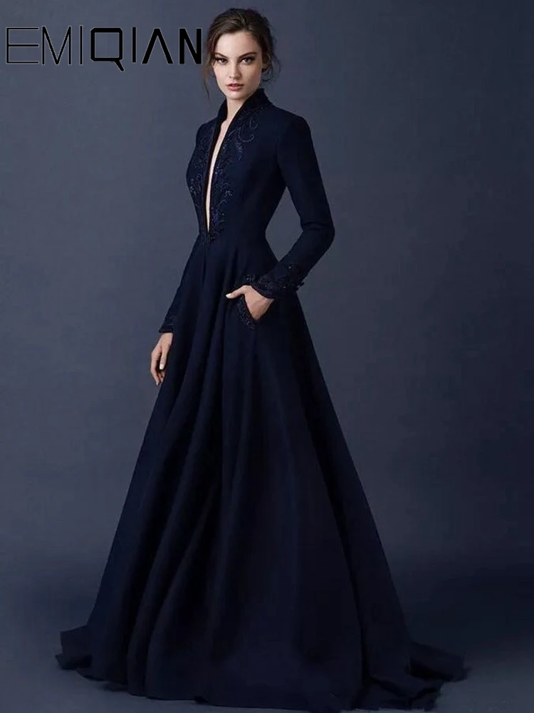 Navy Plunging V Neck Muslim Evening Dress A-line Long Sleeves Beaded Islamic Dubai Saudi Arabic Luxurious Evening Dresses