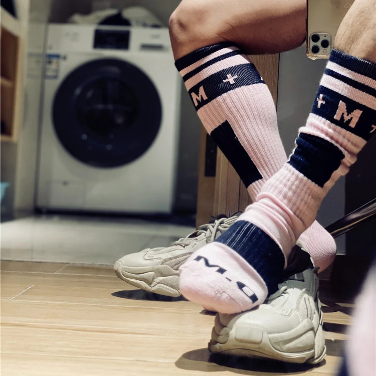 1pair Fashion White  Yellow Blue Pink Color Socks Sexy Men Sports Long Tube Football Streetwear Socks Comfortable Socks