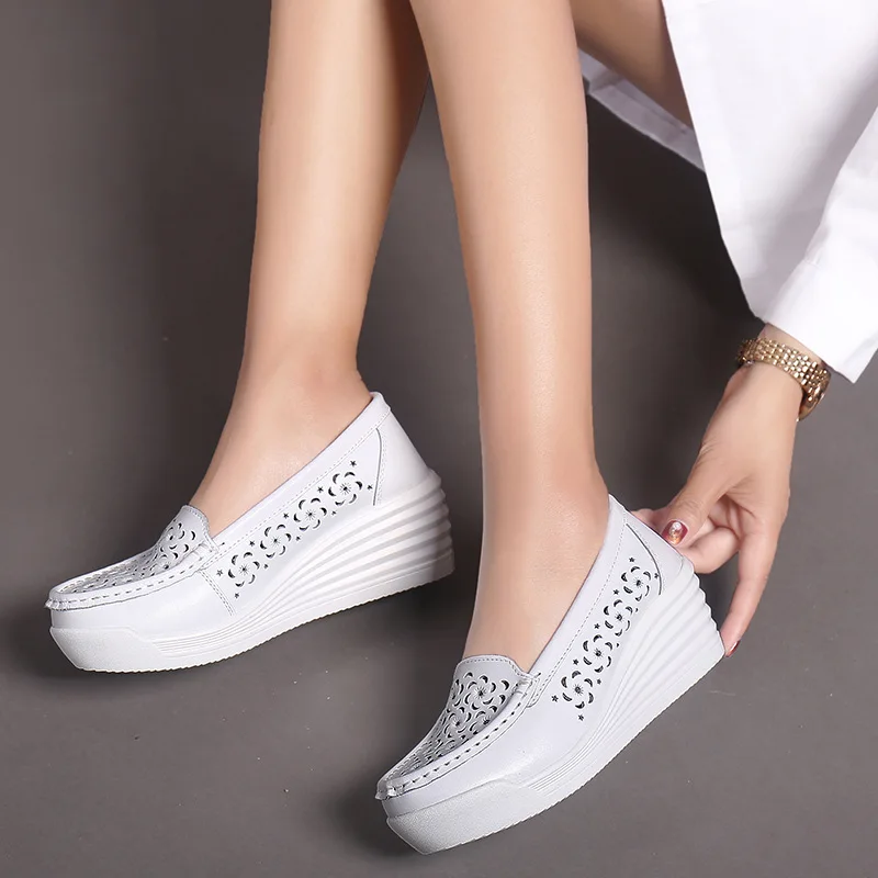 Women White Platform Shoes Designer Slip on Vulcanize Shoes Breathable Lady Walking Footwear Nurse Work Wedge Leather Loafersjk9